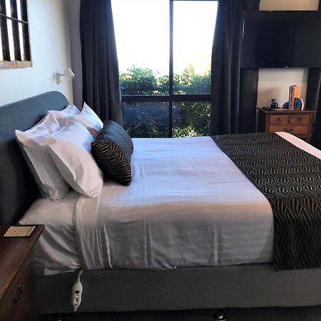 สตอร์ม เบย์ บี แอนด์ บี Bed & Breakfast White Beach ห้อง รูปภาพ